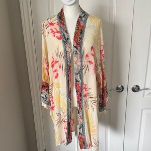 Billabong Floral Print Lightweight Kimono in Cream, Pink, Yellow, Blue